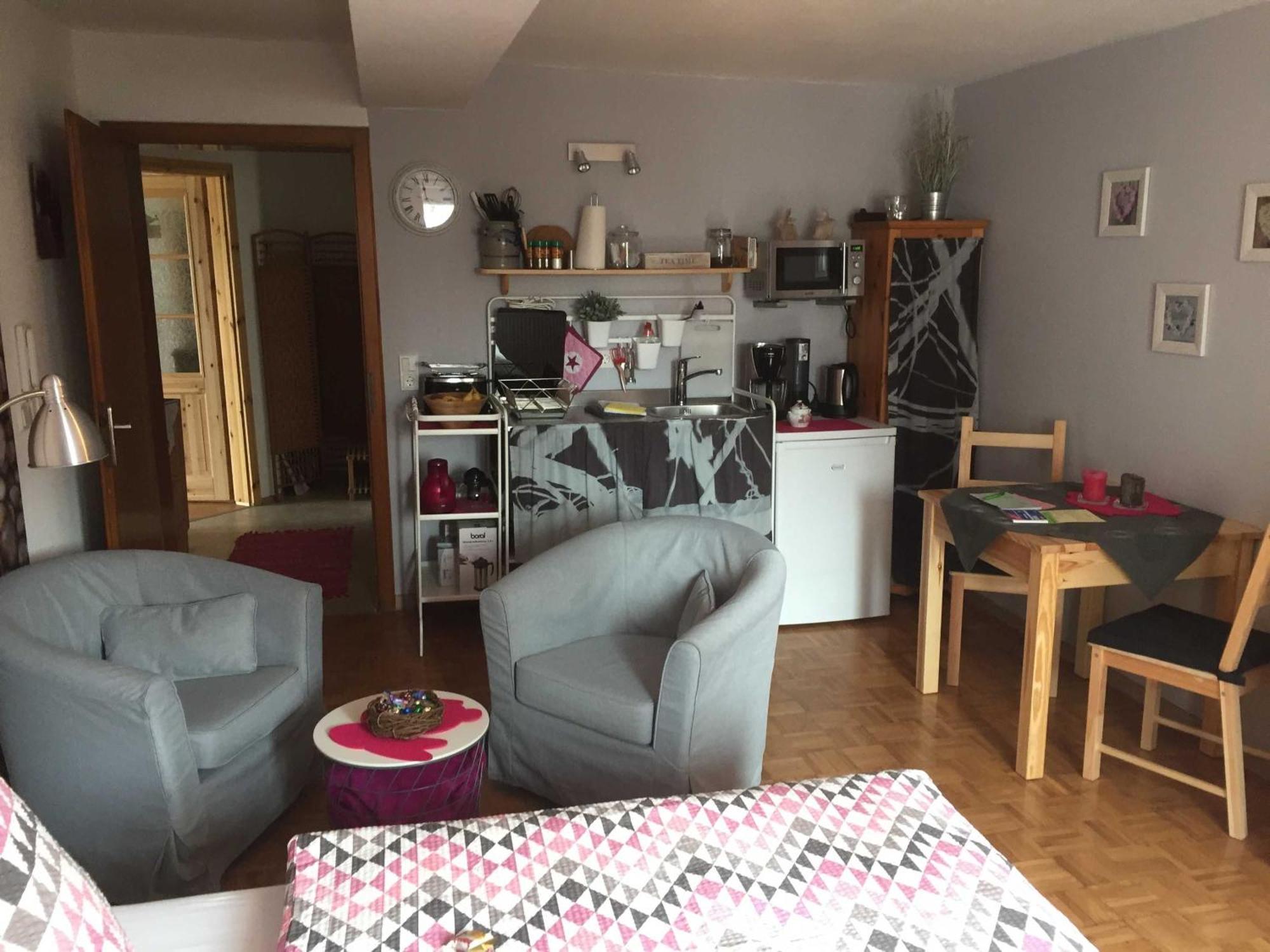Appartement Im Alten Pfarrhaus Bad Zwesten Exteriör bild